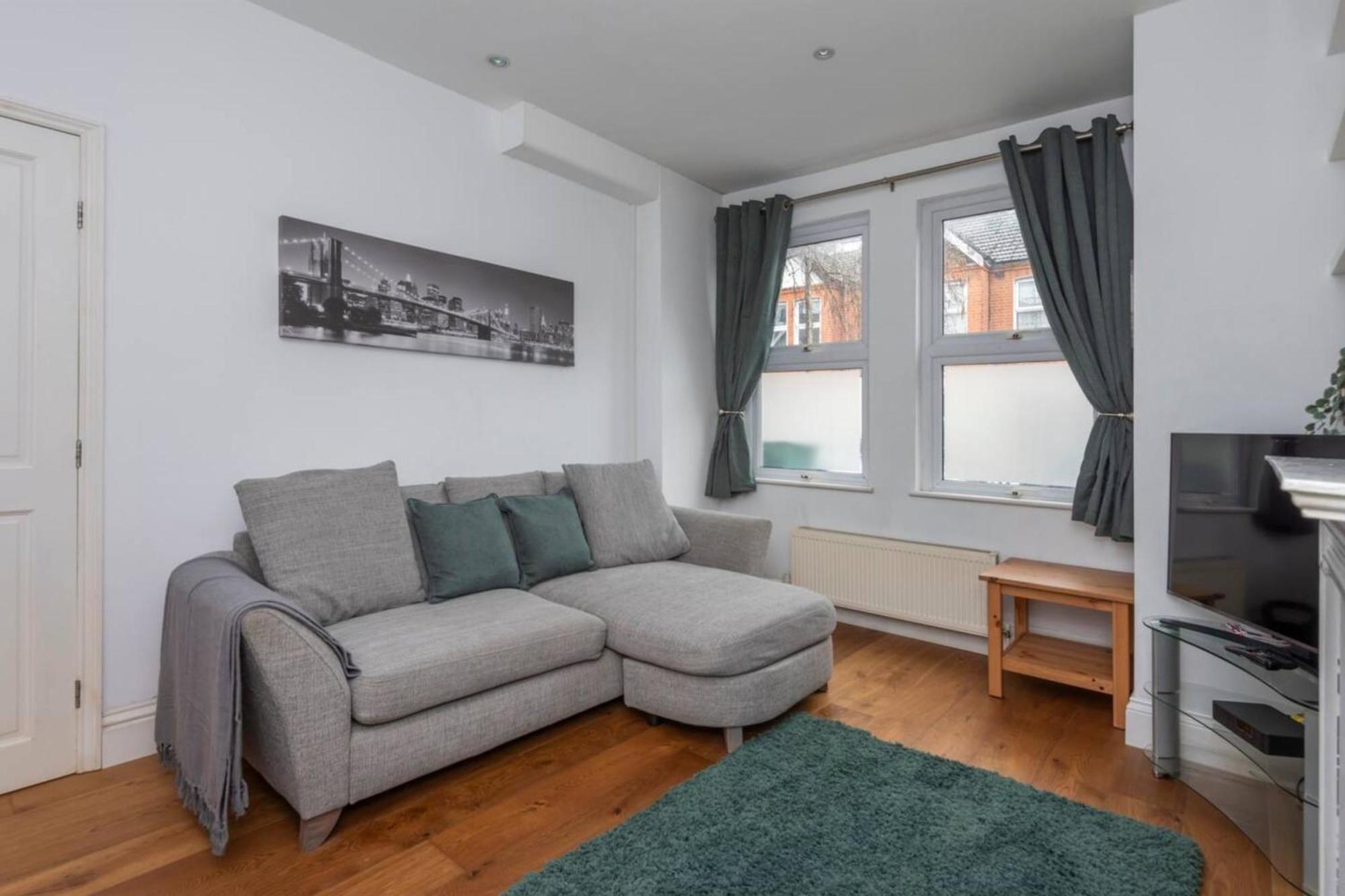 Ground Floor - Private Garden London